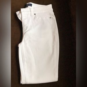 Chicos Straight Leg White Simply Flattering 5 Pockets Jeans Size 2P